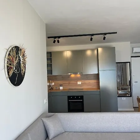 Nereus Luxury Apartments Vlore Exterior photo